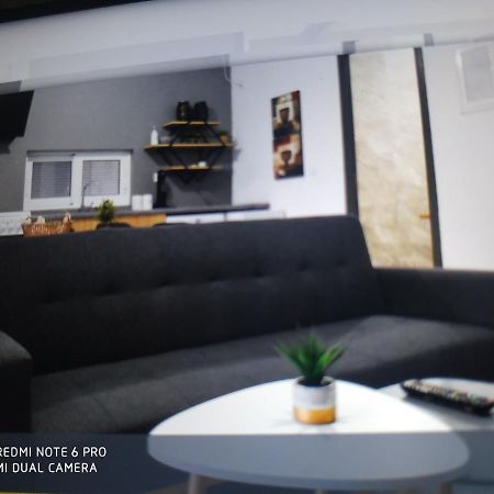 Minimal Apartment 칼라마타 외부 사진