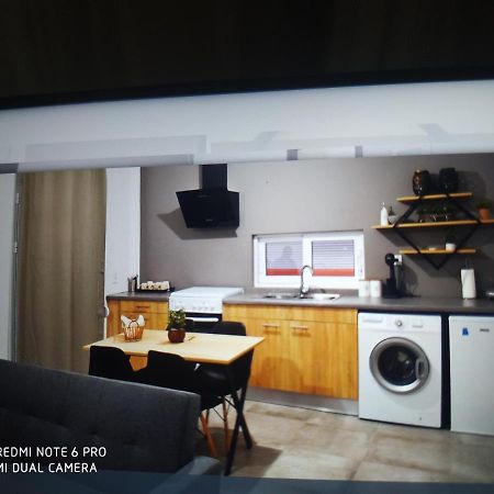 Minimal Apartment 칼라마타 외부 사진