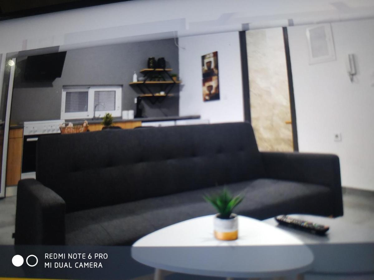 Minimal Apartment 칼라마타 외부 사진