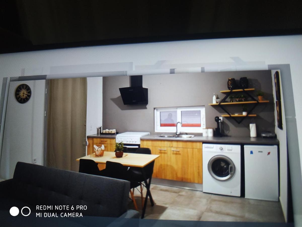 Minimal Apartment 칼라마타 외부 사진